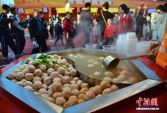 福建沙县：两岸美食共飘香 台